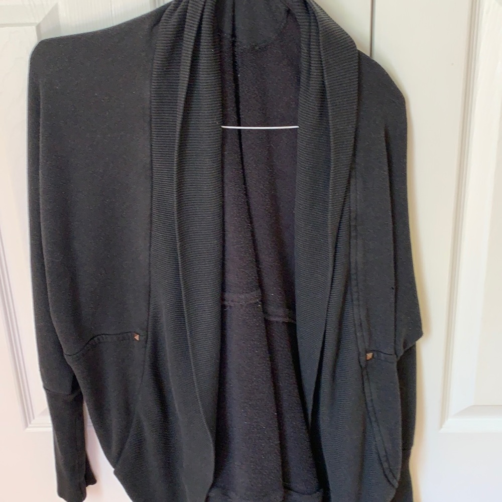 Aritzia sweater cardigan
